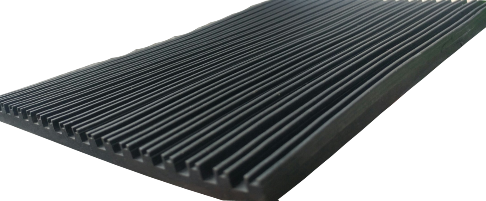 Hạn chế tác động mạnh lên băng tải nhám PVC