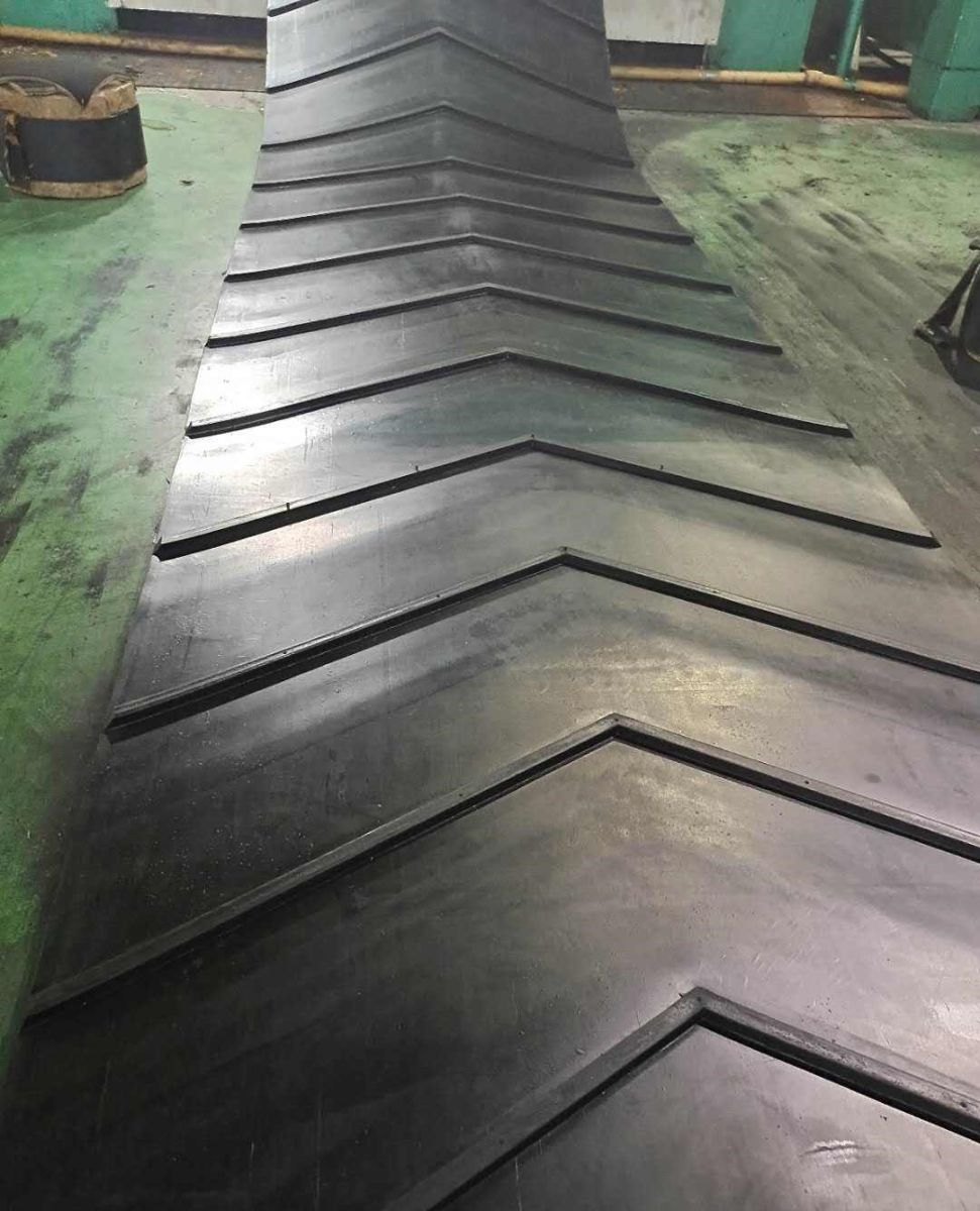 Sản xuất băng tải gân theo yêu cầu