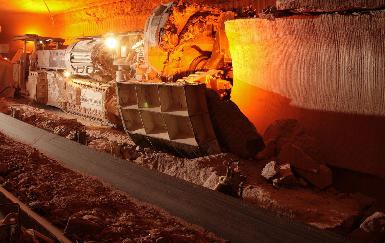 Băng tải lõi thép kháng bắt lửa