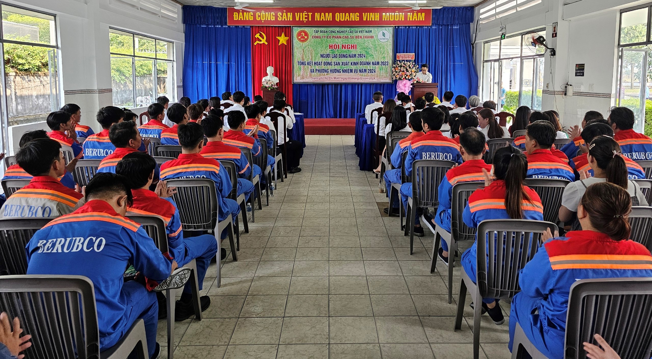Công ty cổ phần cao su bến thành tổ chức hội nghị người lao động tổng kết hoạt động sản xuất kinh doanh năm 2023 và triển khai kế hoạch năm 2024